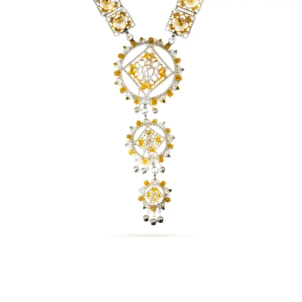 necklace.webp